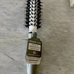Olivia Garden Ceramic + Ion Hair Brush - White and Gray